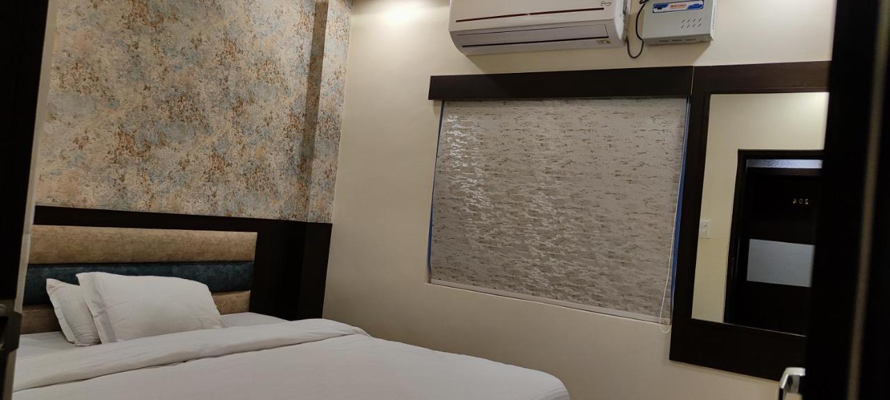Ks Paying Guest House Váránaszi Kültér fotó