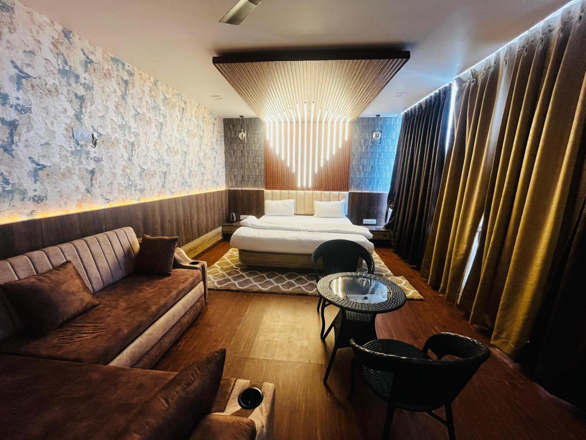 Ks Paying Guest House Váránaszi Kültér fotó
