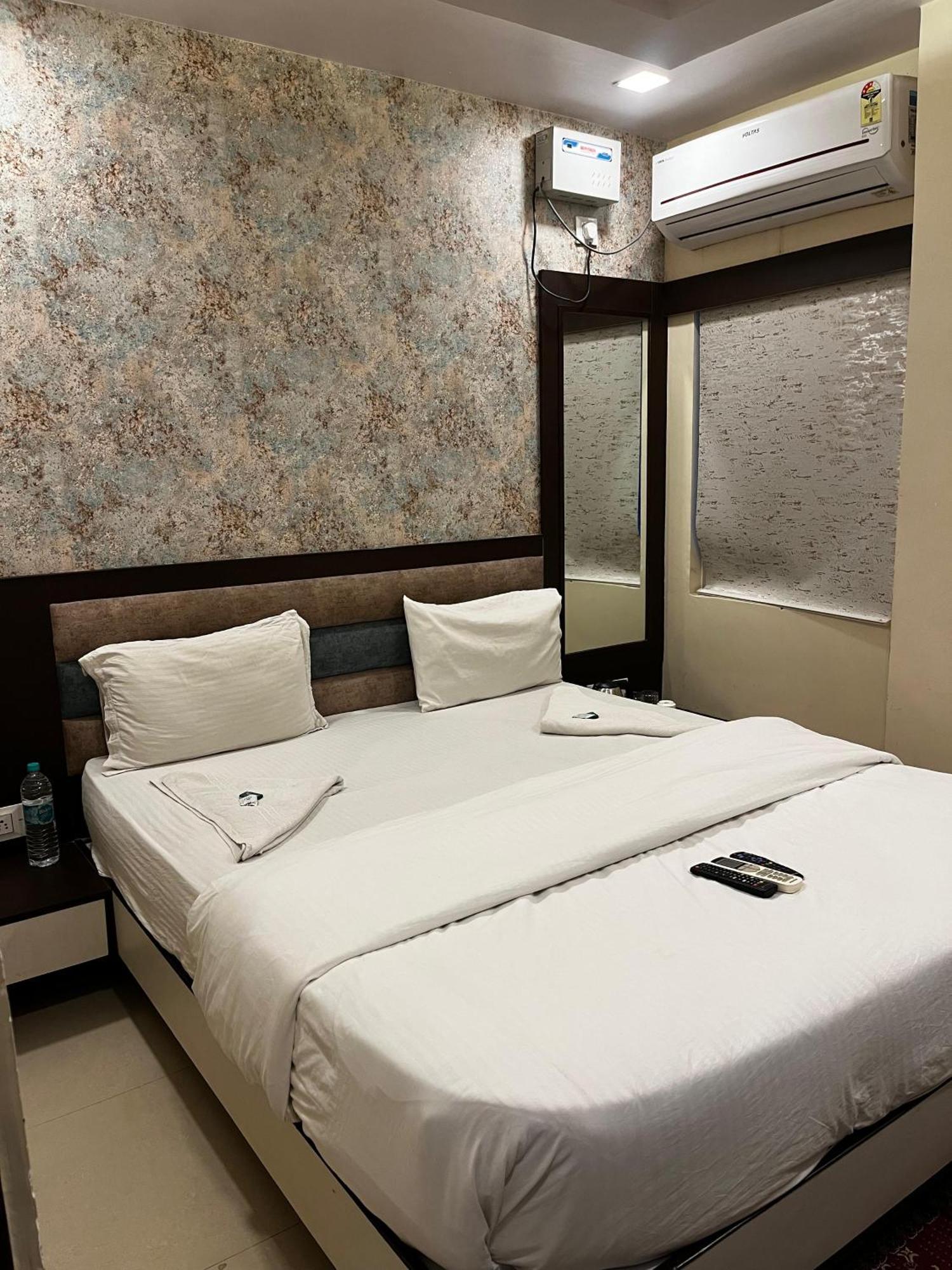 Ks Paying Guest House Váránaszi Kültér fotó